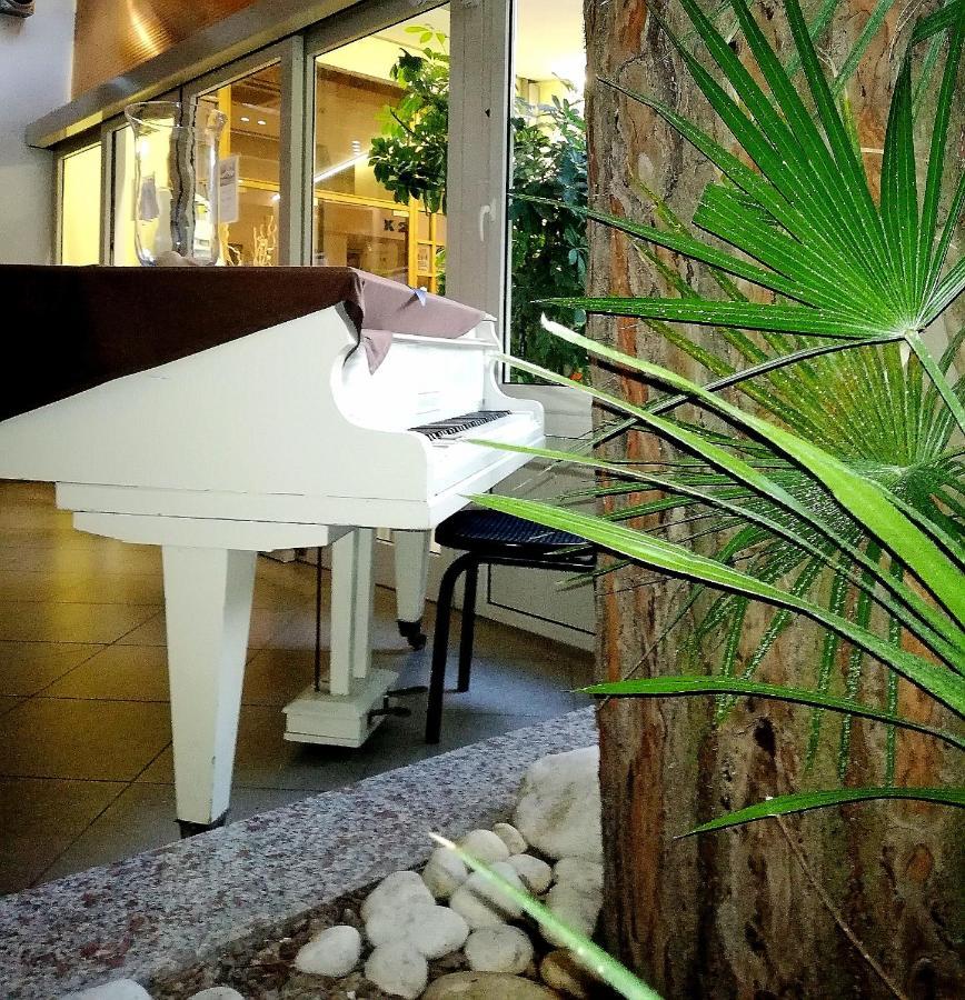 Hotel K2 Cervia 3 Stelle Sup Exterior foto