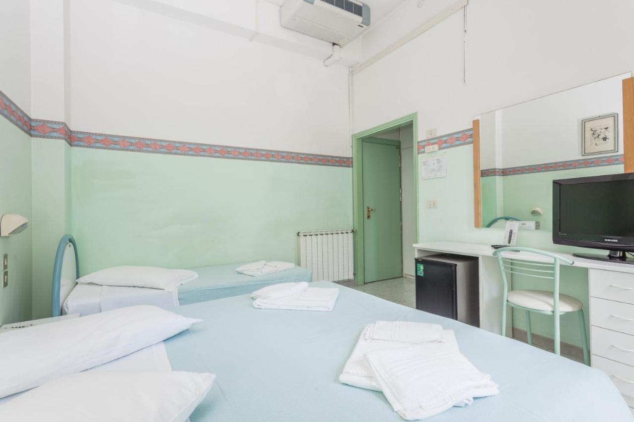 Hotel K2 Cervia 3 Stelle Sup Exterior foto