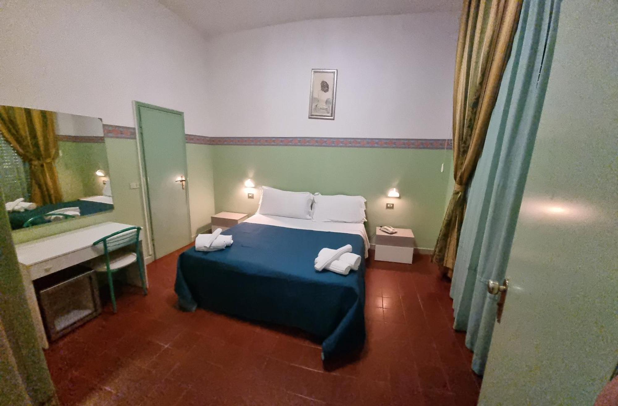 Hotel K2 Cervia 3 Stelle Sup Exterior foto