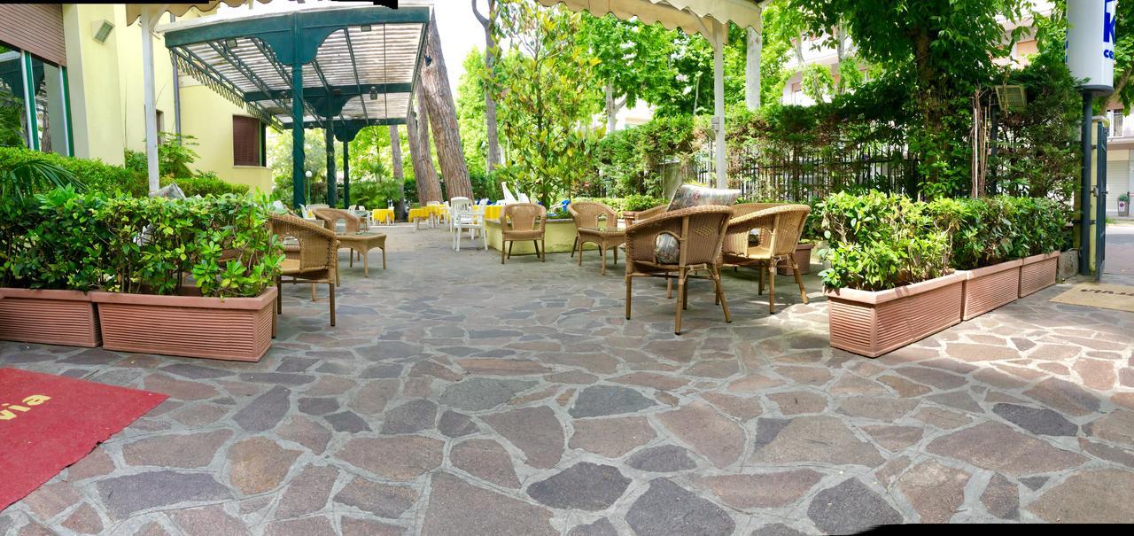 Hotel K2 Cervia 3 Stelle Sup Exterior foto